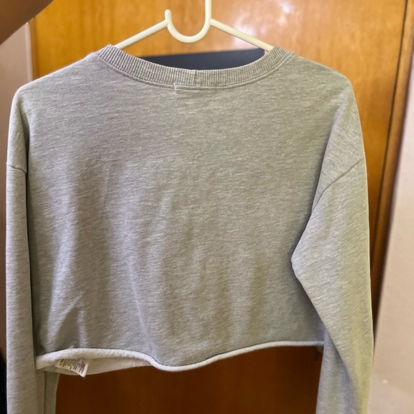 Gray cropped crew neck - Picture 2 of 3